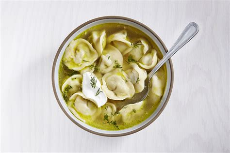  Pelmeni: Smaksätaren som dansar på tungan med en varm kram av kryddig buljong!